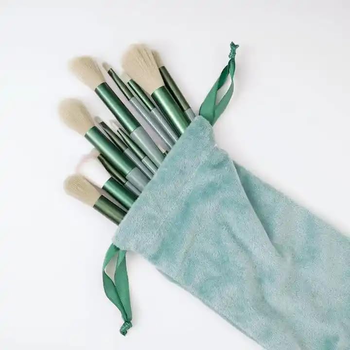 Foundation Makeup Brush Set Kit | 13 Pcs Premium Synthetic Kabuki Eye Shadows Make Up Brushes + 1 Sponge + 1 Brush Bag for Travel and Home Use (GREEN)
