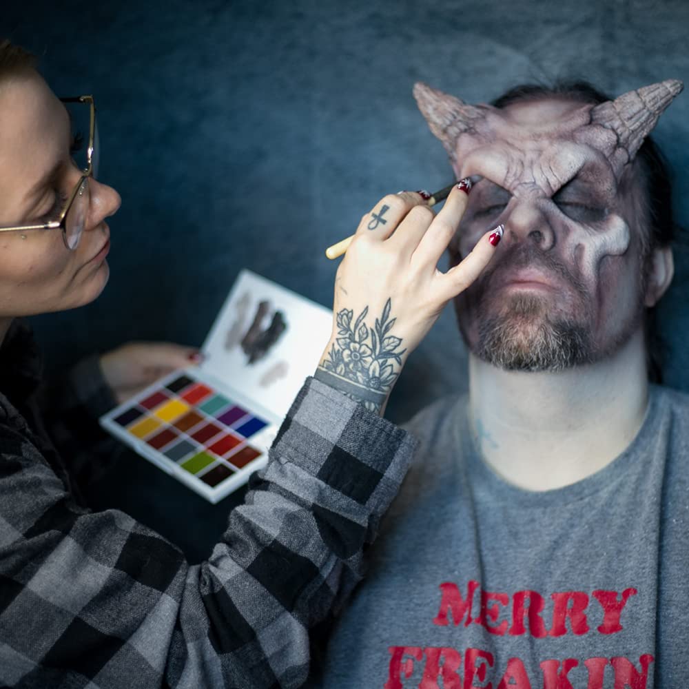 Master FX Palette, 18 Highly Pigmented Cream Colors, Professional SFX Makeup Palette for the Stage, Film, Costumes, Cosplay