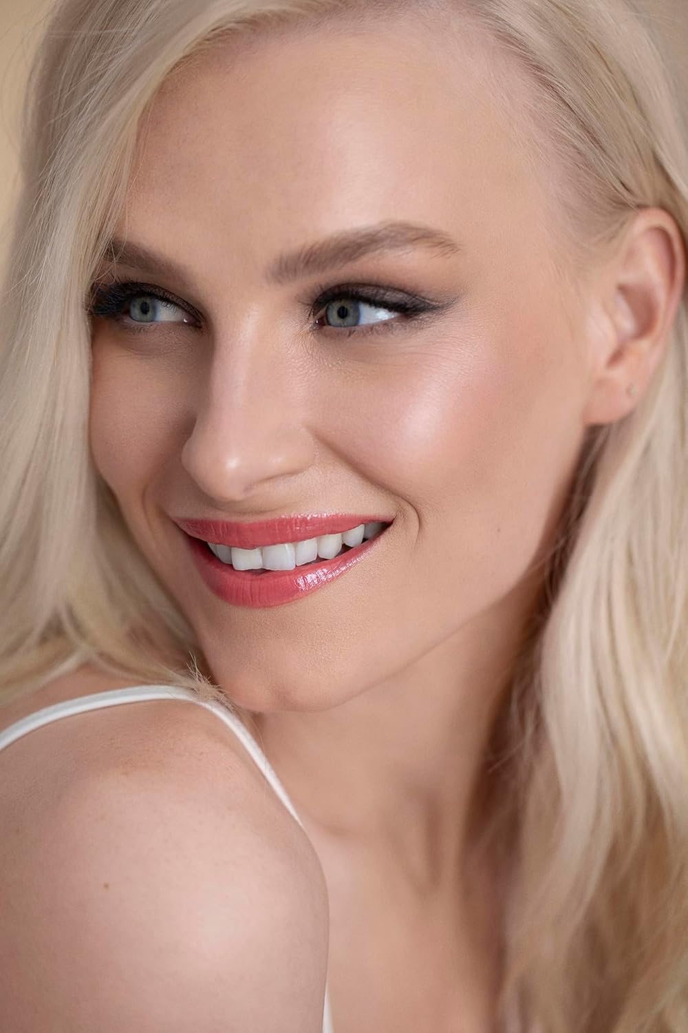 Nordic Veil Foundation - Full and Poreless Coverage, Long Lasting, Soft Matte Finish - Purified and Safe for Sensitive Skin - 314 Ylva - Medium Dark Neutral - 0.88 oz