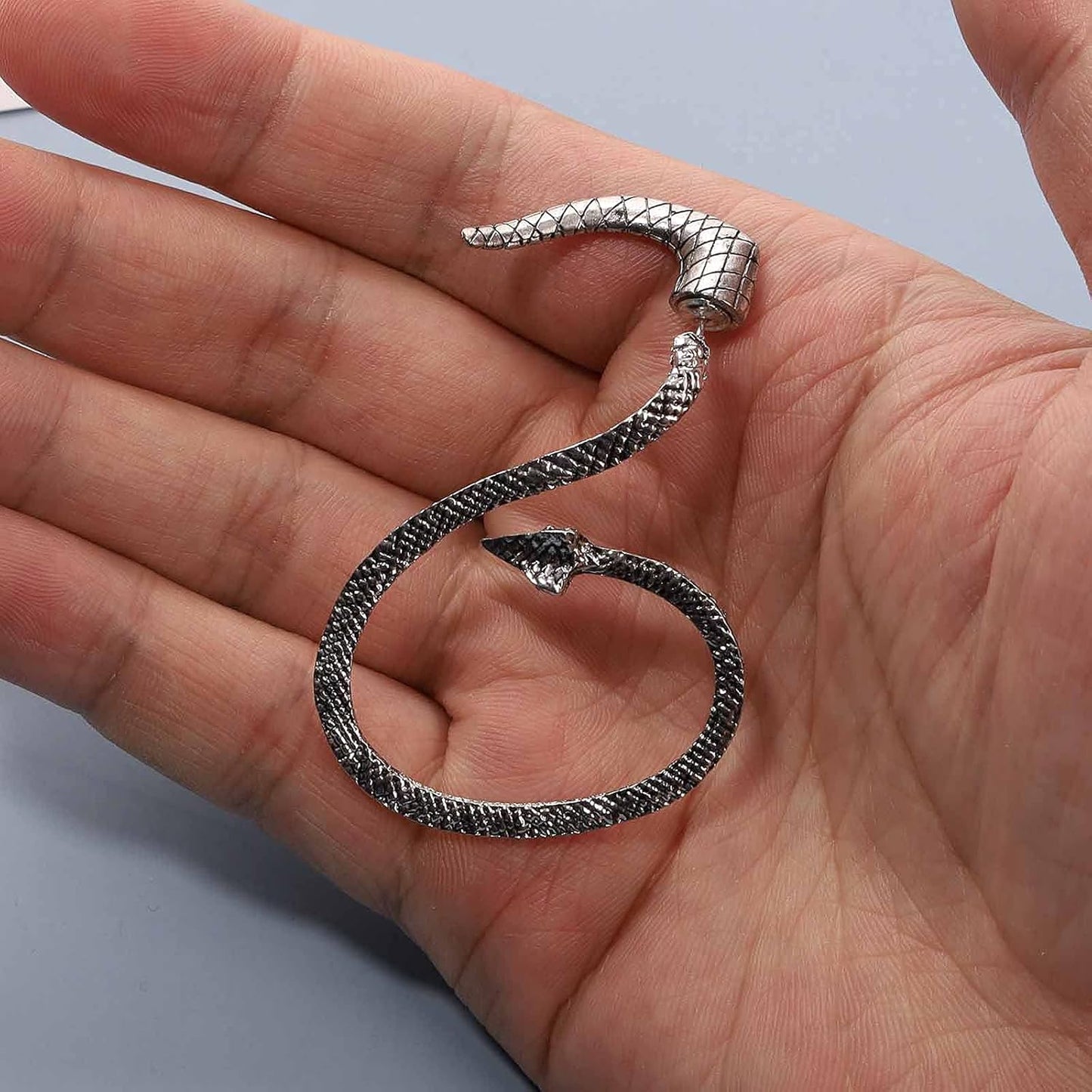 Punk Snake Cuff Earrings Silver Snake Ear Climber Earrings Cartilage Ear Crawler Earrings Gothic Serpent Clip on Wrap Earrings Jewelry for Women