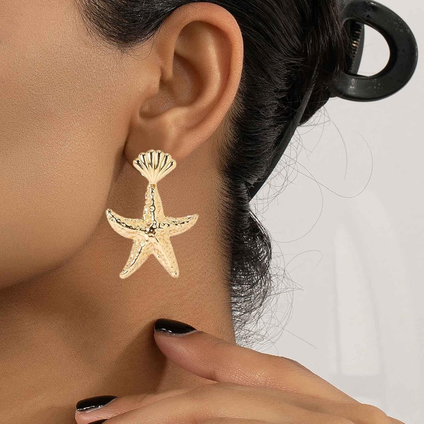 Vintage Starfish Dangle Earrings Starfish Drop Earrings Gold Metal Seashell Stud Earrings Hammered Starfish Earrings Jewelry for Women
